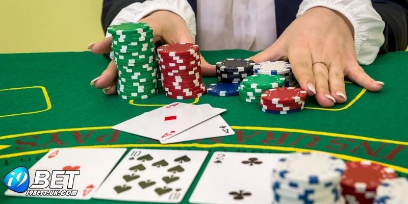 Giao diện dễ sử dụng giúp người chơi làm quen dễ dàng